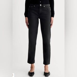 Everlane Denim
Solid Black
Size 30 
Excellent condition!